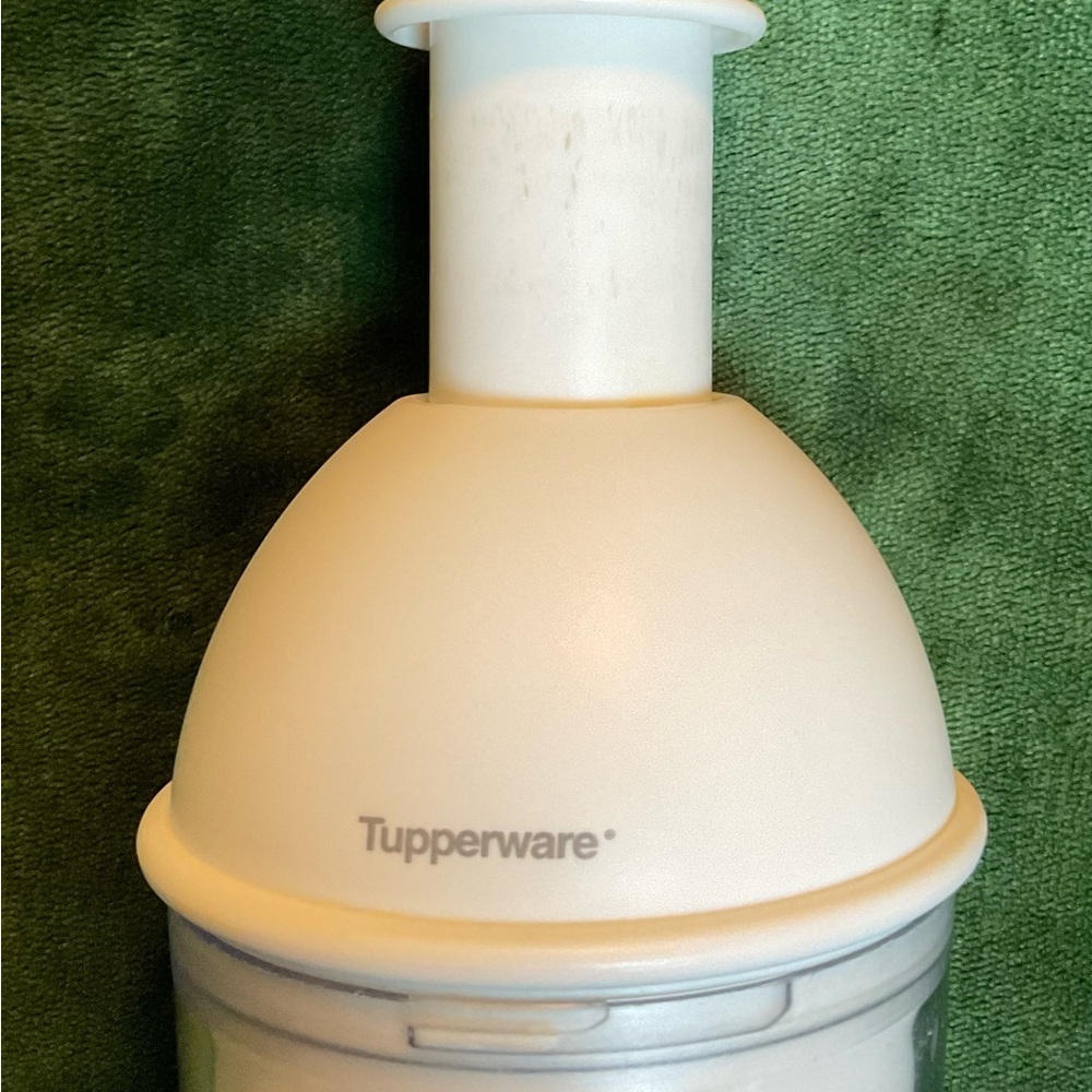 Tupperware Chopper - Picture 3 of 3